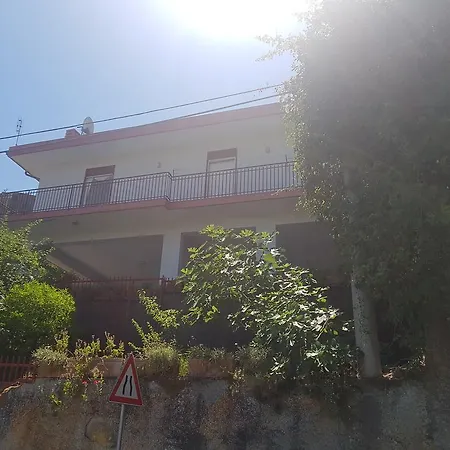 Lemon Tree Holiday home *